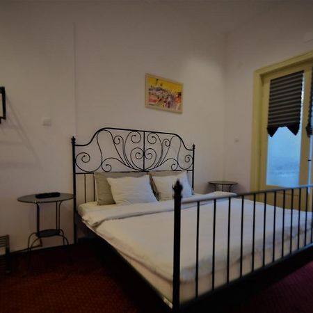 오라데아 Casa Ado 아파트 호텔 외부 사진